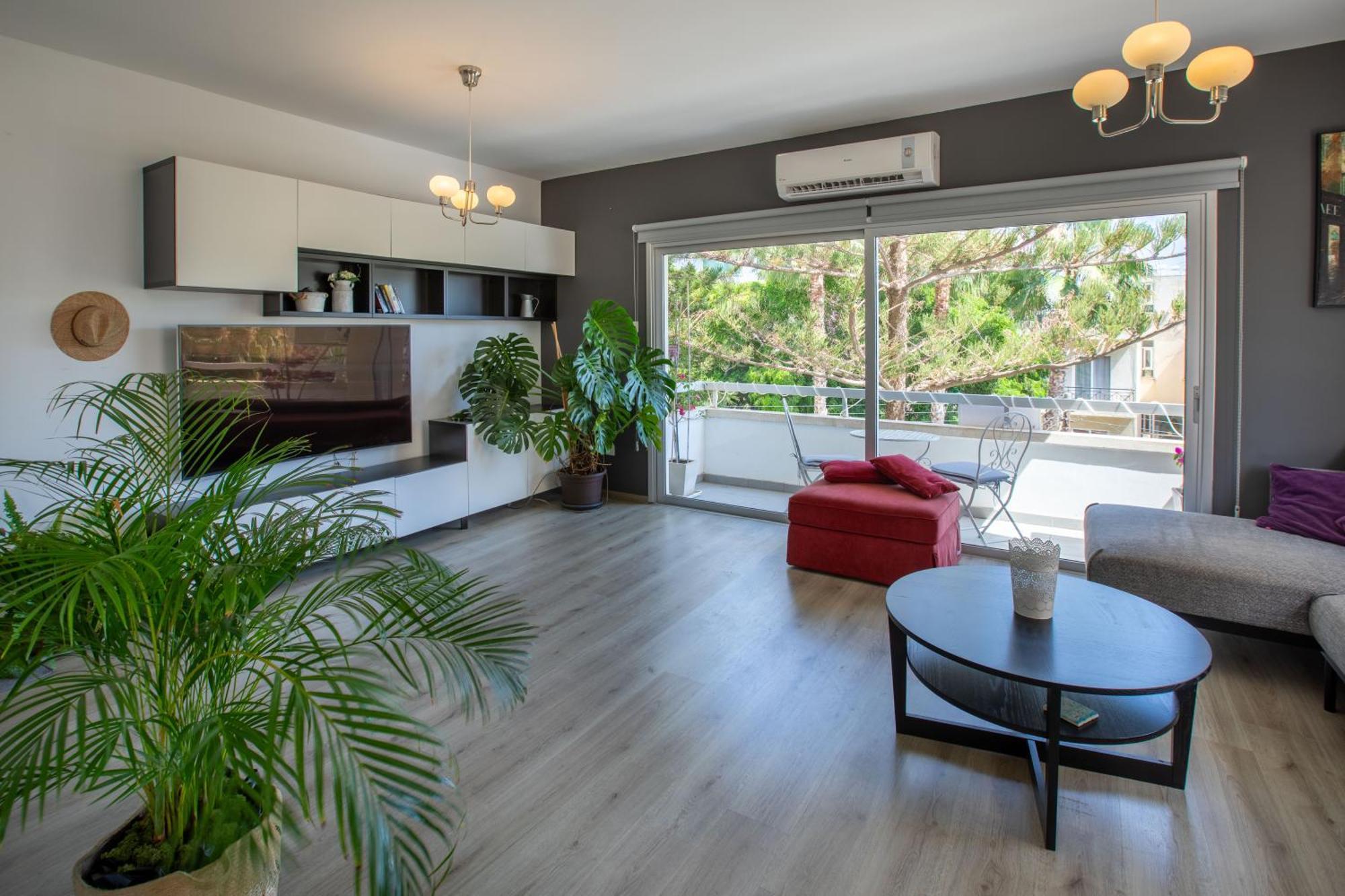 Neapolis Residence Spacious Quiet Near Beach ليماسول المظهر الخارجي الصورة