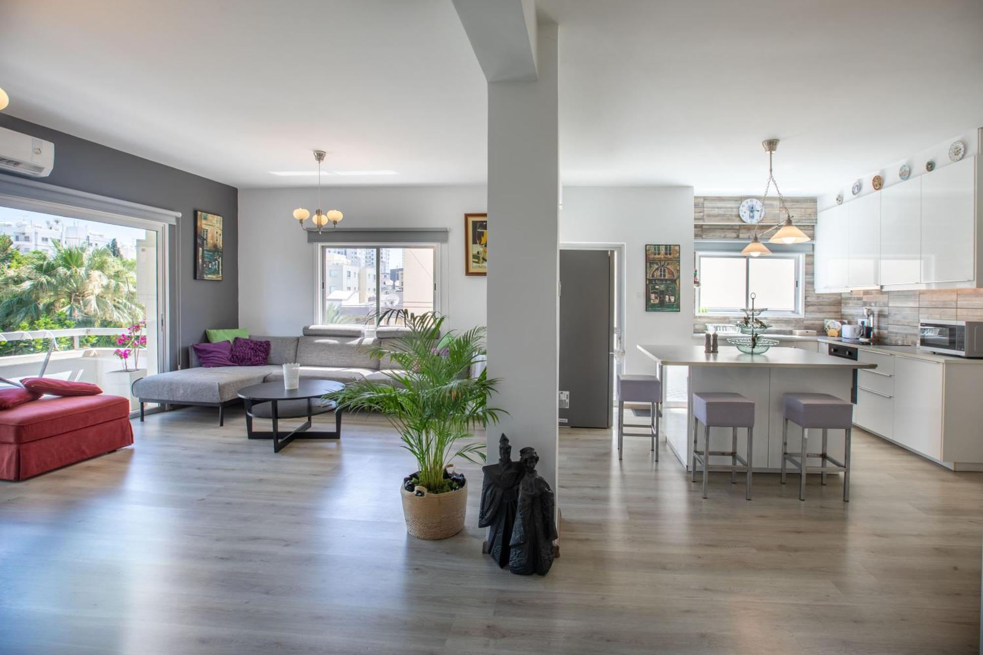 Neapolis Residence Spacious Quiet Near Beach ليماسول المظهر الخارجي الصورة